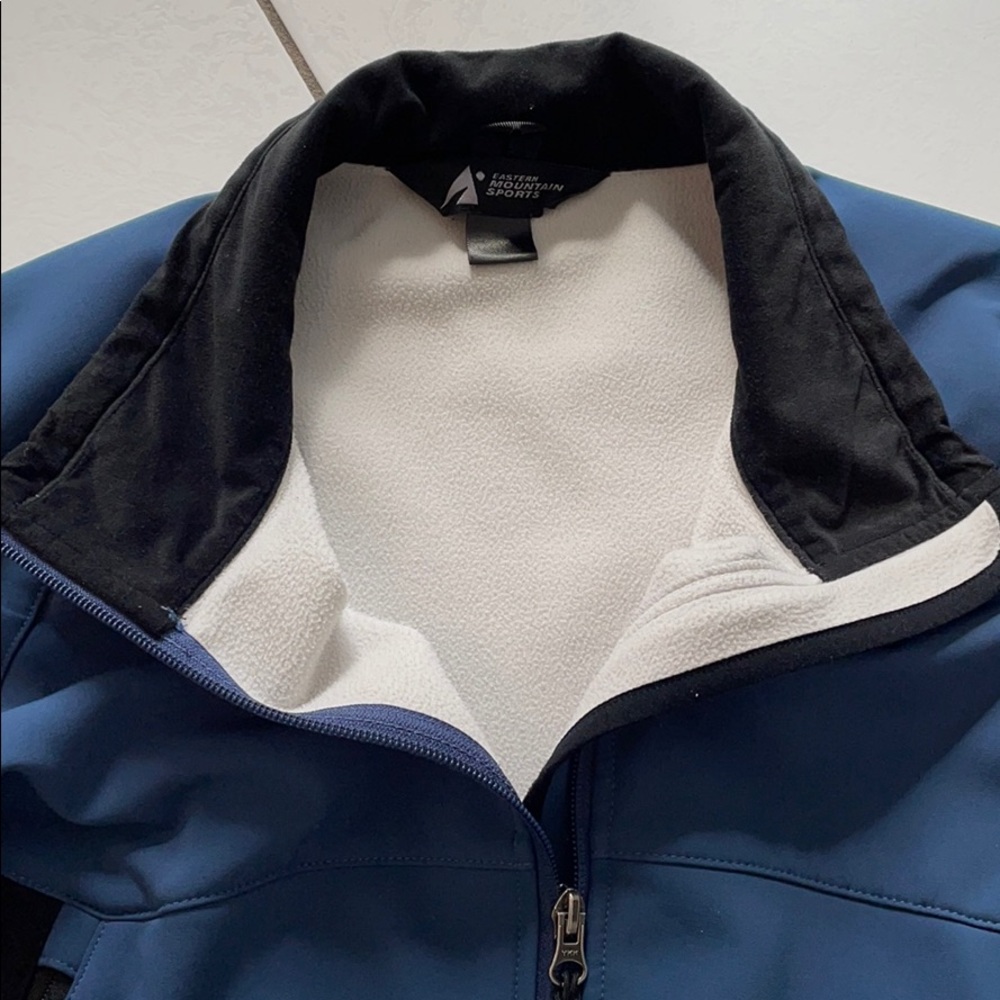 Eastern Mountain Sports zip up shell jacket - Picture 2 of 7